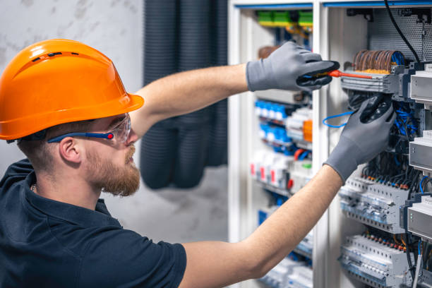Best Emergency Electrical Repair  in Allouez, WI